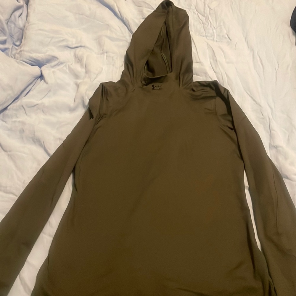 Olive green, fleece-lined long-sleeve under armour shirt, size small